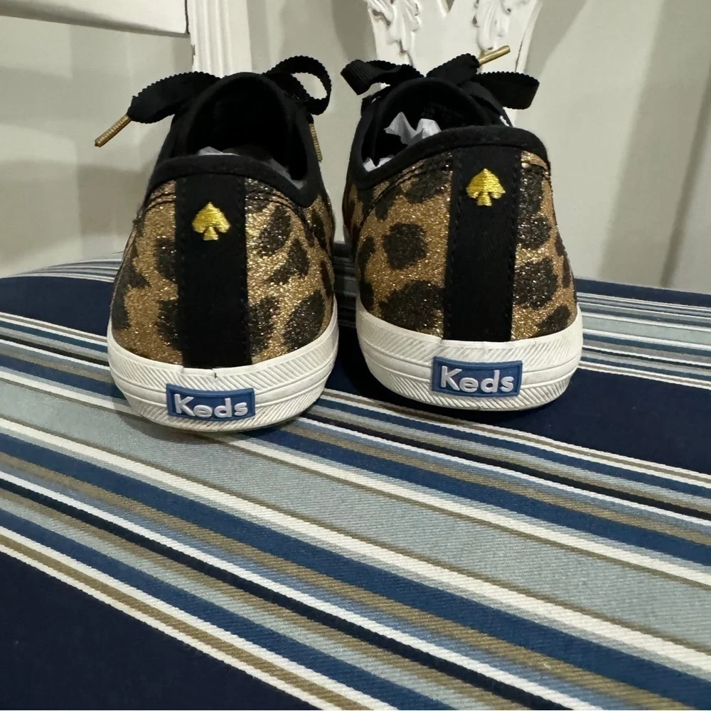 KATE SPADE X KEDS Womens Leopard Printed & Glitter Covered Canvas Sneakers - 6